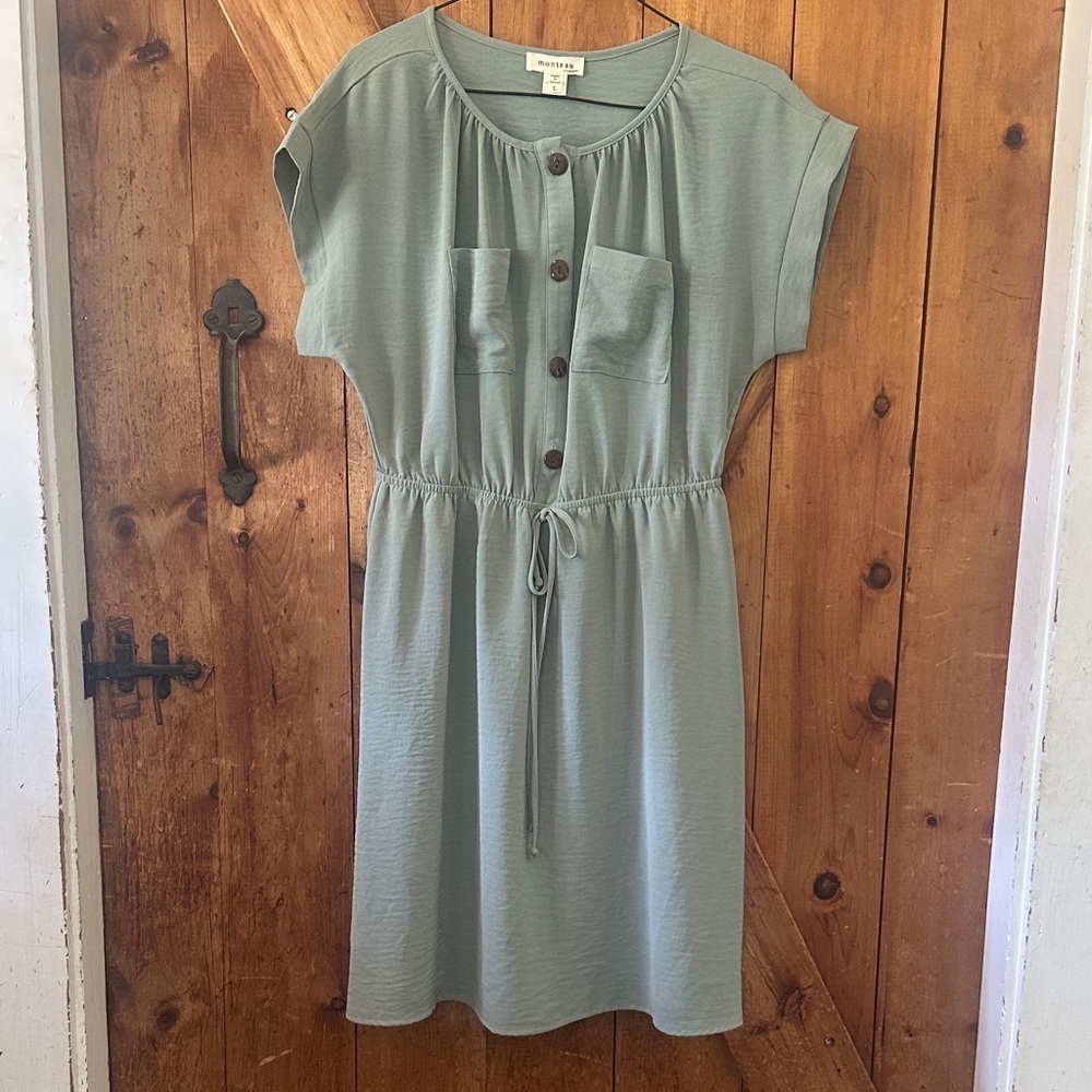 3/$20 deal! Monteau Sage Green Midi Dress with Button‎ Detail